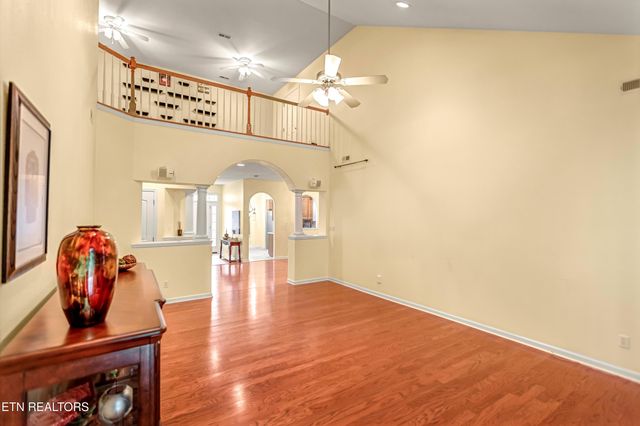 7204 Oakfield Lane, Powell, TN 37849