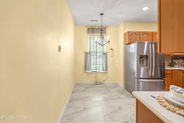 7204 Oakfield Lane, Powell, TN 37849