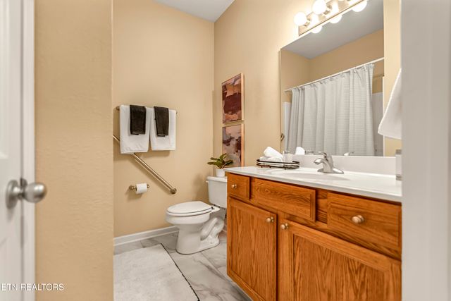 7204 Oakfield Lane, Powell, TN 37849