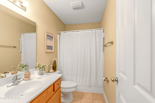 7204 Oakfield Lane, Powell, TN 37849
