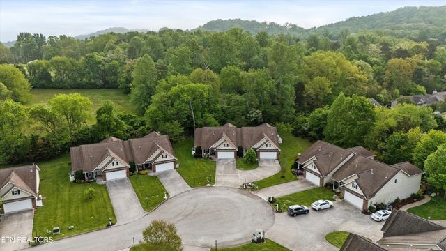 7204 Oakfield Lane, Powell, TN 37849
