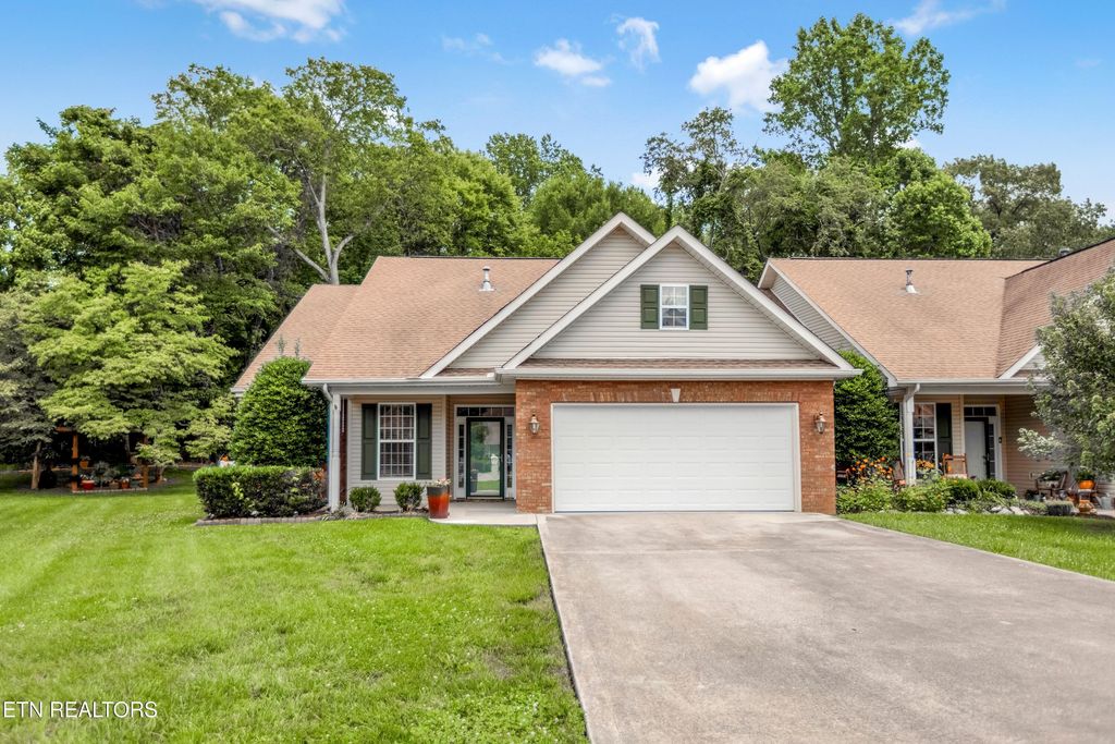7204 Oakfield Lane, Powell, TN 37849