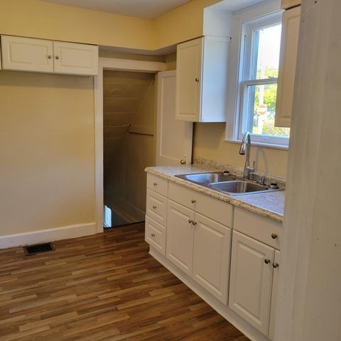 1295 Minnesota Avenue, Columbus, OH 43211