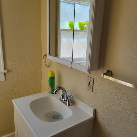 1295 Minnesota Avenue, Columbus, OH 43211