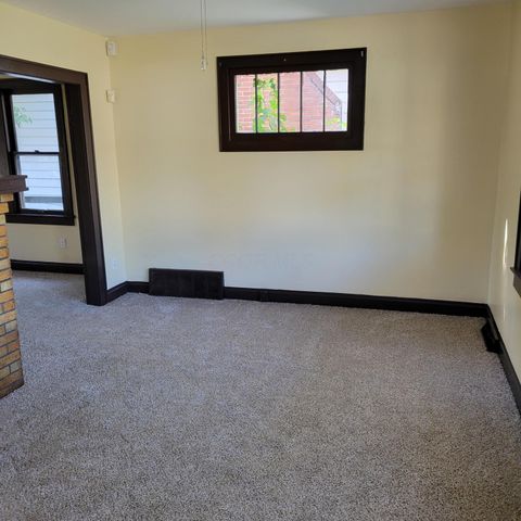 1295 Minnesota Avenue, Columbus, OH 43211