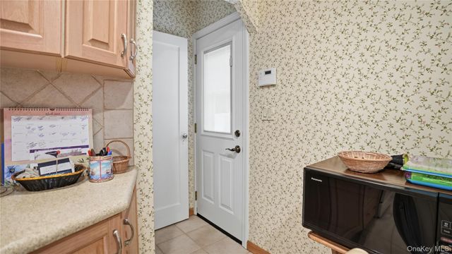 358 Kensington Road S, Garden City South, NY 11530