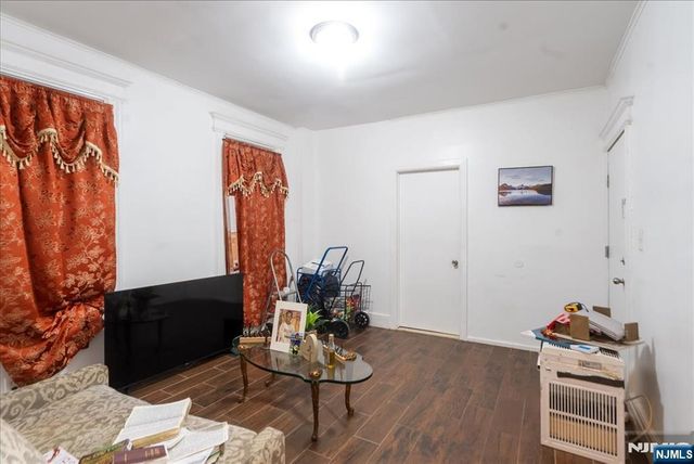 552 Norwood Street, East Orange, NJ 07018