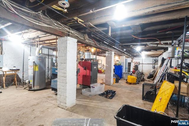 552 Norwood Street, East Orange, NJ 07018