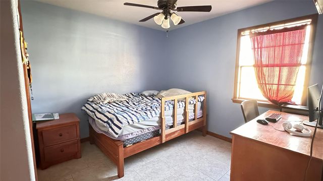 404 N Wilson Street, Madisonville, TX 77864