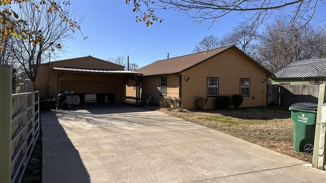 404 N Wilson Street, Madisonville, TX 77864