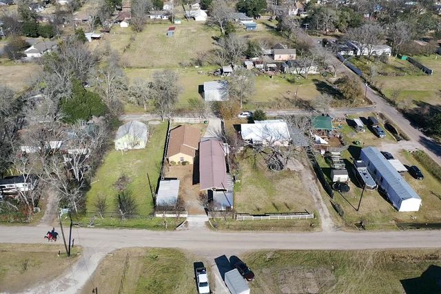 404 N Wilson Street, Madisonville, TX 77864