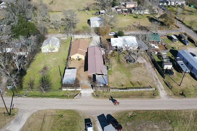 404 N Wilson Street, Madisonville, TX 77864