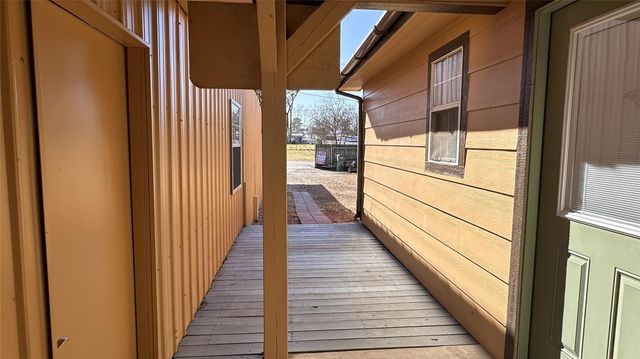 404 N Wilson Street, Madisonville, TX 77864