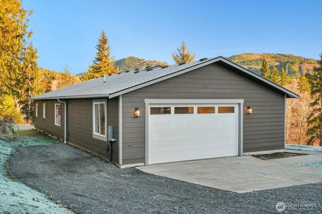 7421 284th Street NE, Arlington, WA 98223