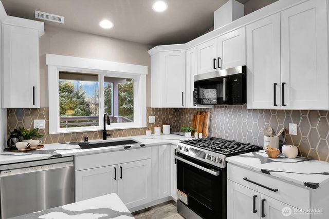 7421 284th Street NE, Arlington, WA 98223