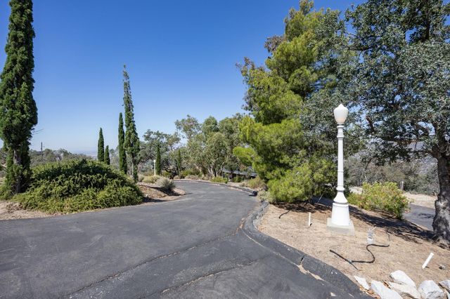 41101 Lilley Mountain Drive, Coarsegold, CA 93614