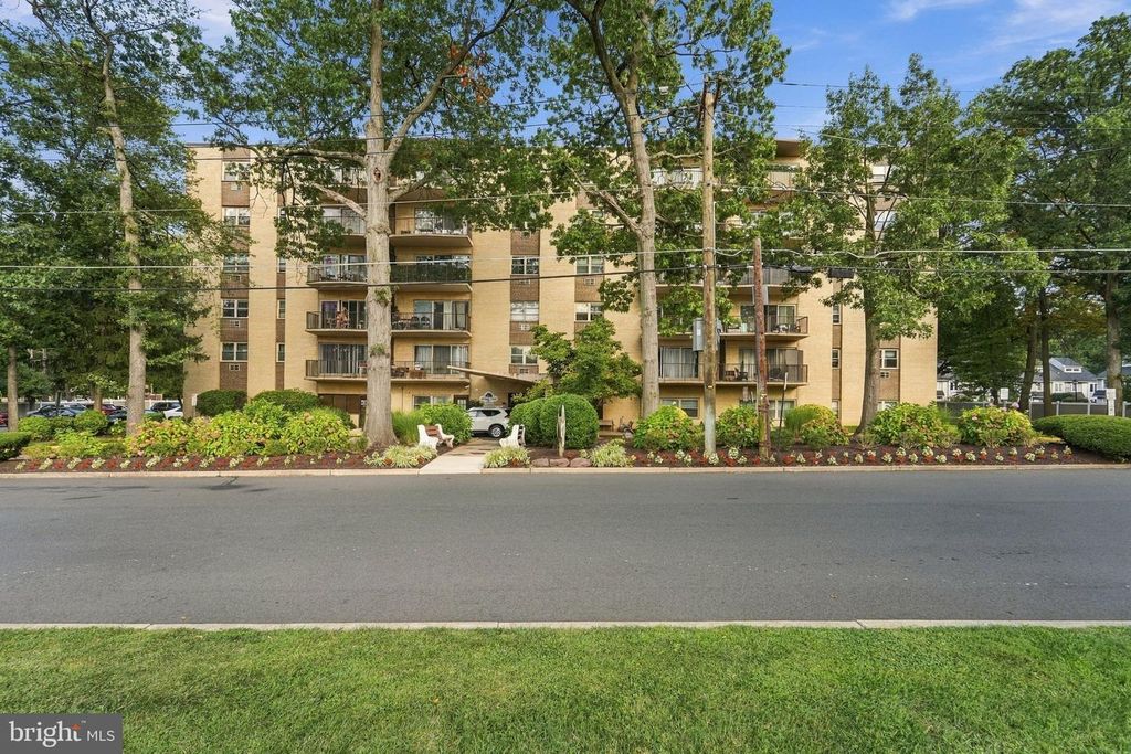 206 CHESTNUT ST, CHERRY HILL, NJ 08002 — exterior