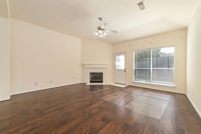 10011 Redoak Pass Lane, Houston, TX 77064