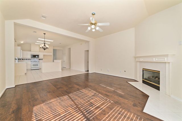 10011 Redoak Pass Lane, Houston, TX 77064