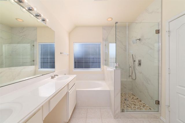 10011 Redoak Pass Lane, Houston, TX 77064