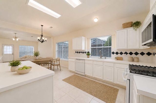 10011 Redoak Pass Lane, Houston, TX 77064