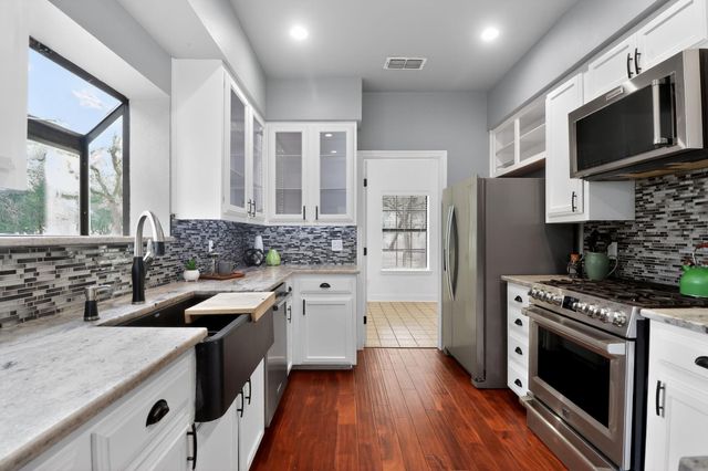 128 Mockingbird LN, Georgetown, TX 78633