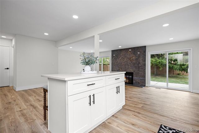 30190 Northgate Drive, Southfield, MI 48076