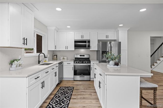 30190 Northgate Drive, Southfield, MI 48076