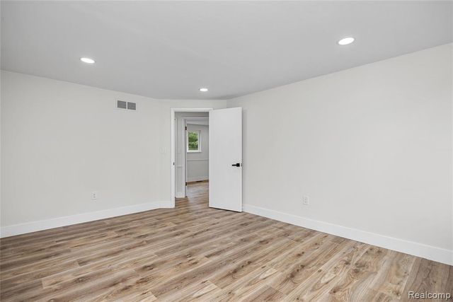 30190 Northgate Drive, Southfield, MI 48076