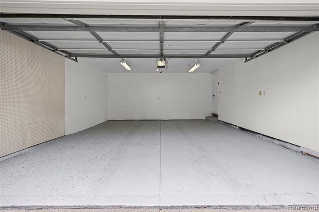 30190 Northgate Drive, Southfield, MI 48076