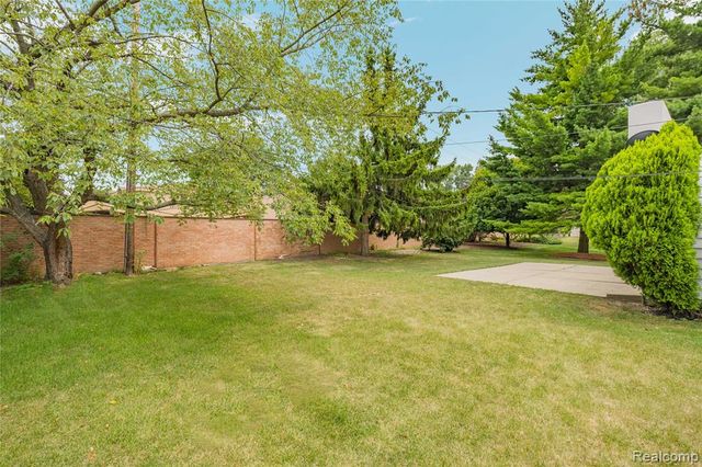 30190 Northgate Drive, Southfield, MI 48076