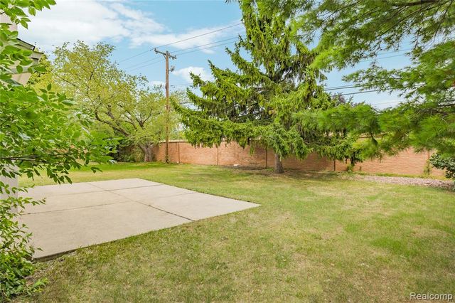 30190 Northgate Drive, Southfield, MI 48076