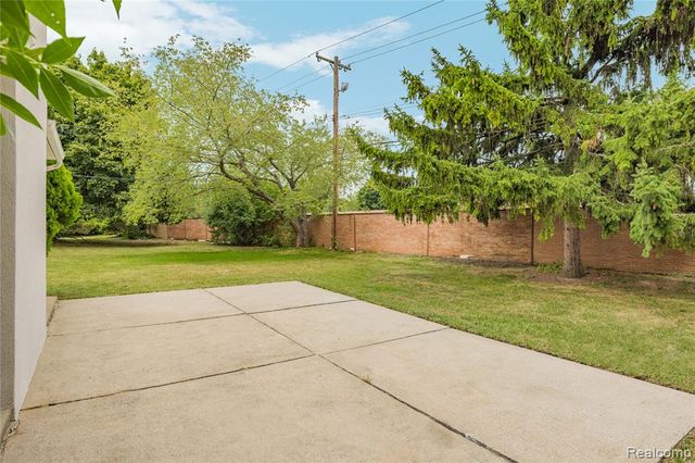30190 Northgate Drive, Southfield, MI 48076