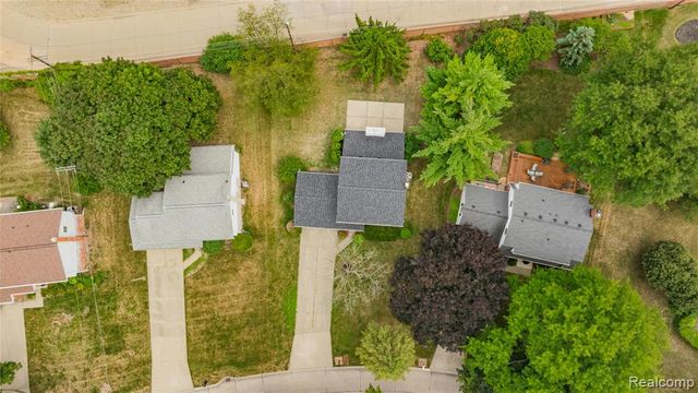 30190 Northgate Drive, Southfield, MI 48076