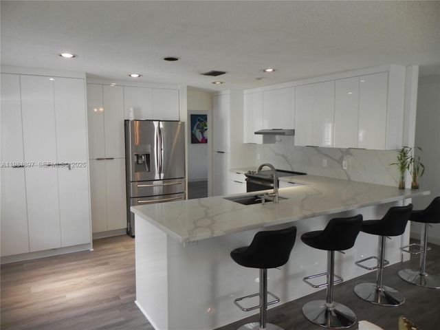 365 Somerset Way, Weston, FL 33326