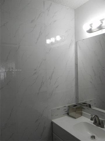 365 Somerset Way, Weston, FL 33326