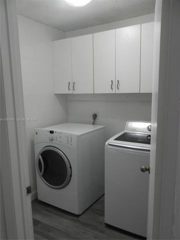 365 Somerset Way, Weston, FL 33326