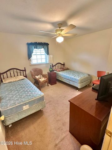 201 Pecan Drive, Elizabethtown, NC 28337