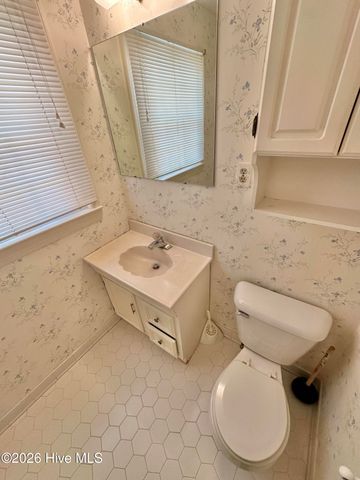 201 Pecan Drive, Elizabethtown, NC 28337