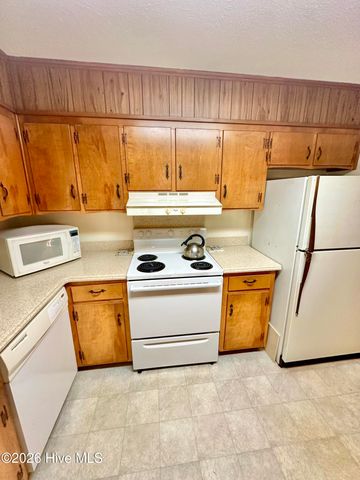 201 Pecan Drive, Elizabethtown, NC 28337