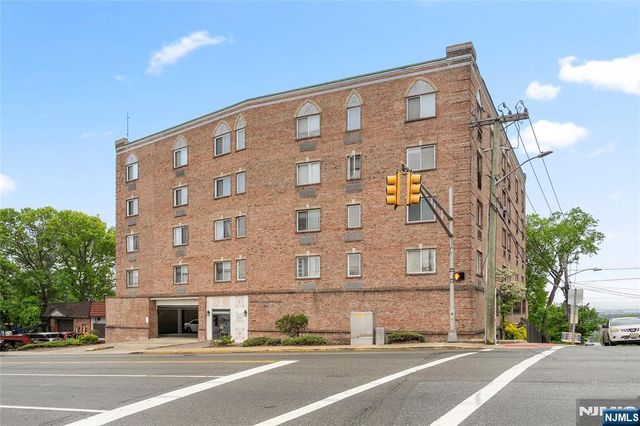 399 11th 206, Palisades Park, NJ 07650