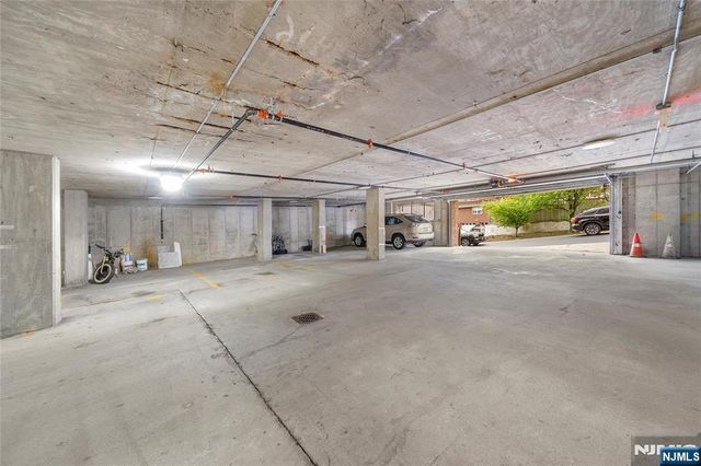 399 11th 206, Palisades Park, NJ 07650