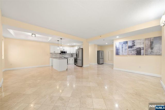399 11th 206, Palisades Park, NJ 07650