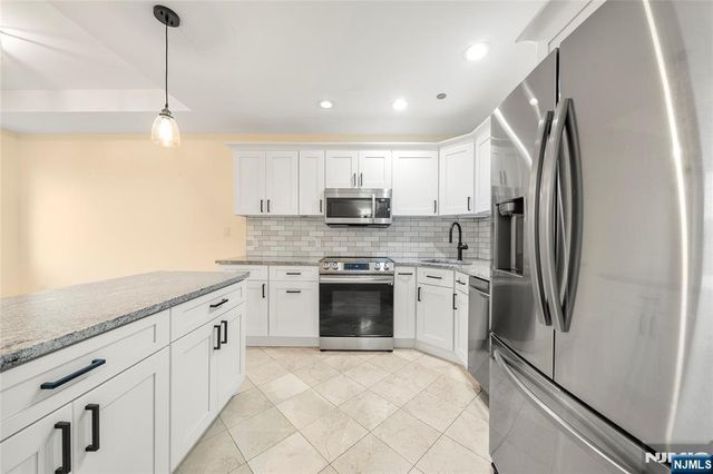 399 11th 206, Palisades Park, NJ 07650