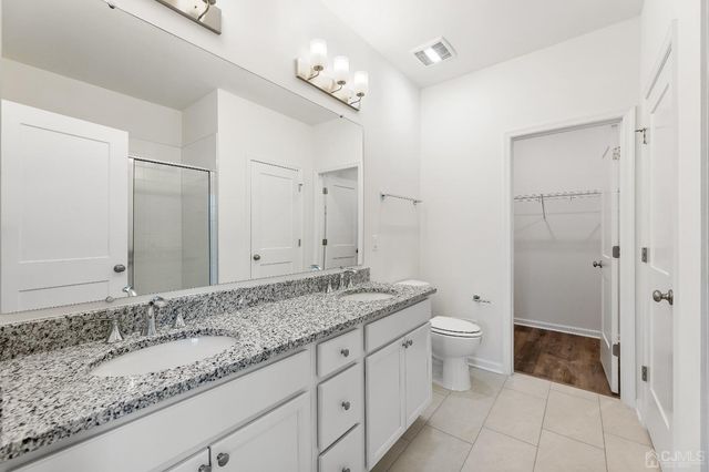86 Depot Way, Dunellen, NJ 08812