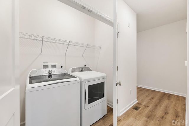 86 Depot Way, Dunellen, NJ 08812