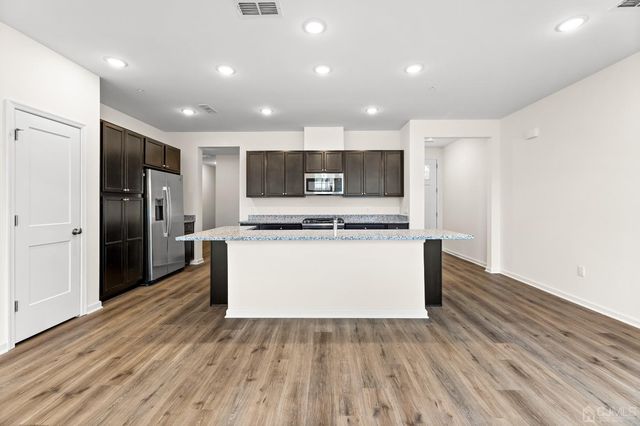86 Depot Way, Dunellen, NJ 08812