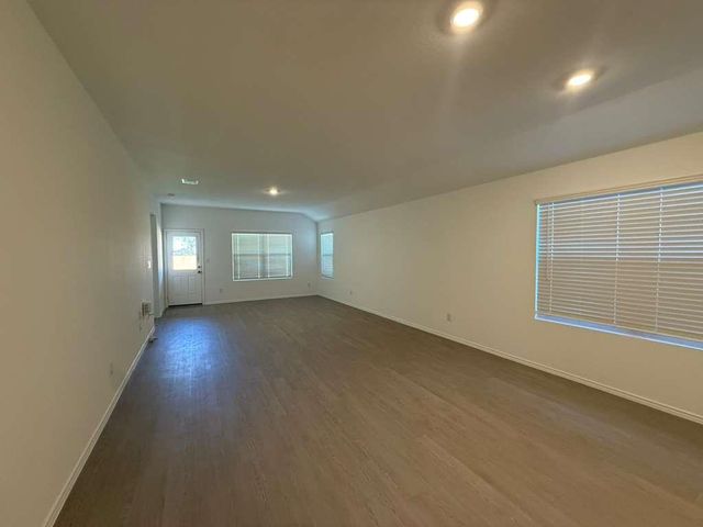 569 Sormonne LOOP, Kyle, TX 78640