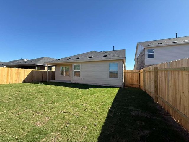 569 Sormonne LOOP, Kyle, TX 78640