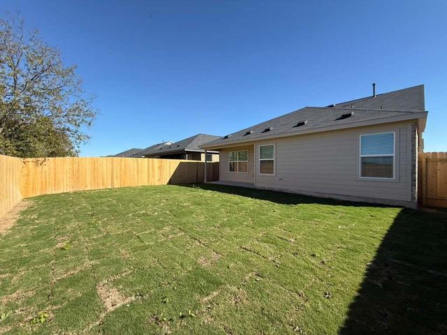 569 Sormonne LOOP, Kyle, TX 78640